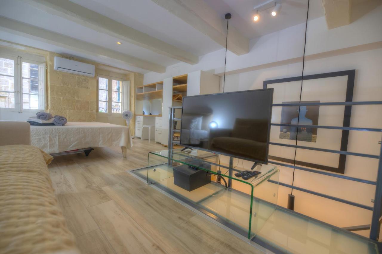 Cute And Modern Duplex Apartment In Ideal Location Rcas1-1 Valletta Bagian luar foto