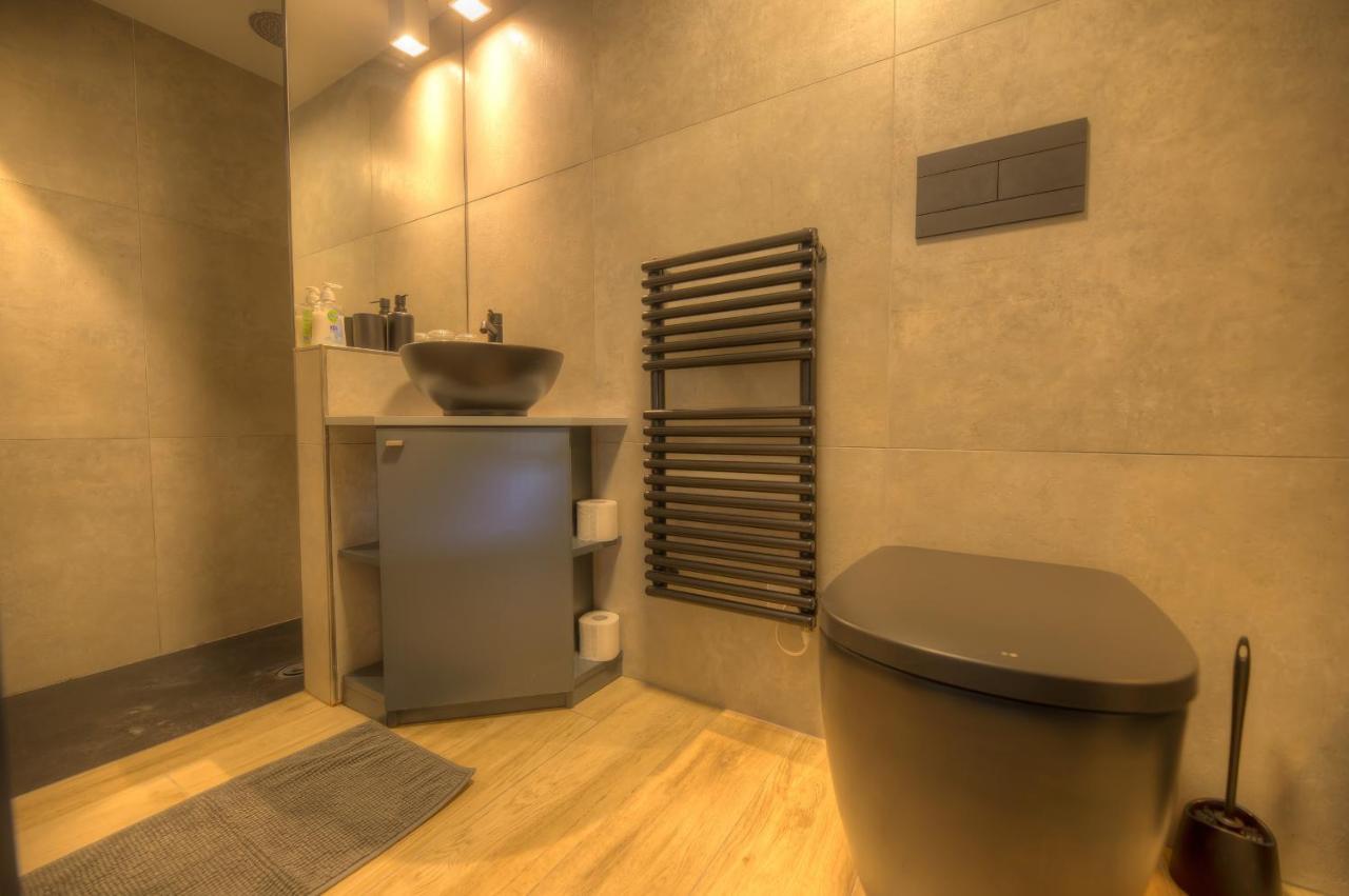 Cute And Modern Duplex Apartment In Ideal Location Rcas1-1 Valletta Bagian luar foto