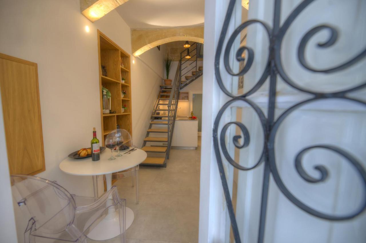 Cute And Modern Duplex Apartment In Ideal Location Rcas1-1 Valletta Bagian luar foto